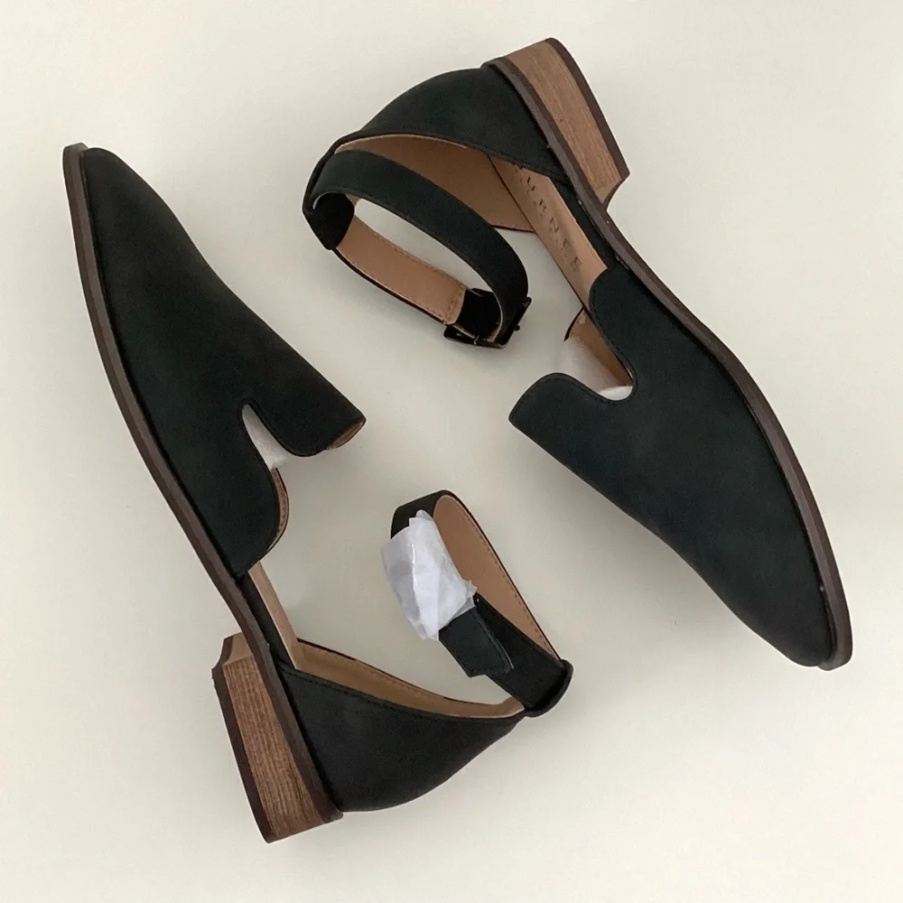 \Journee Collection\• NWT Loreta Flat - Picture 1 of 12
